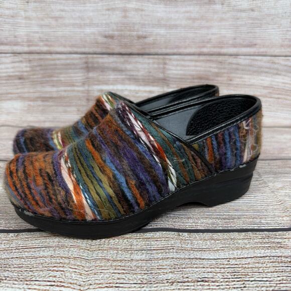 Dansko Multi-Colored Knitted Yarn Covered Clogs Size 38 (7.5) Professional Boho - Picture 15 of 16